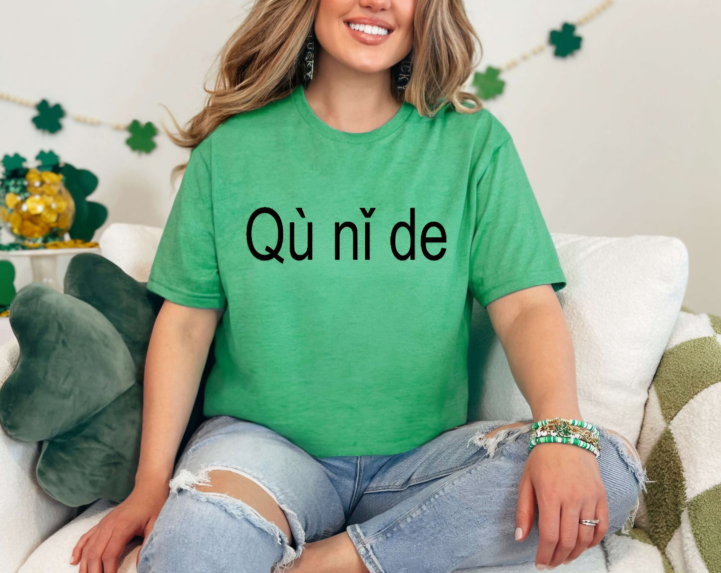 Qunide sweatshirt or tshirt rednote redbook